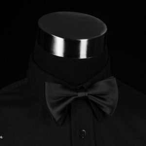 musta-silkkirusetti-miesten-pukeutuminen-mirri-solmuke-asuste-bow-tie-mirrikauppa