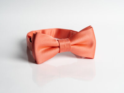 korallinvarinen-varikas-koralli-lohenvarinen-rusetti-rusetit-netista-sulhanen-pukeutuminen-haat-mirrikauppa-kotimainen-suomalainen-verkkokauppa