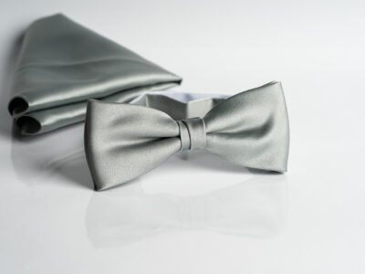 hopeanharmaa-harmaa-hopea-taskuliina-rusetti-rusetit-netista-sulhanen-sulhasen-pukeutuminen-haat-haapuku-mirrikauppa-kotimainen-suomalainen-verkkokauppa