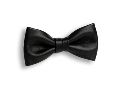 musta-nahkarusetti-nahka-nakainen-poronnahka-tumma-rusetti-rusetit-netista-sulhanen-sulhasen-pukeutuminen-haat-haapuku-mirrikauppa-kotimainen-suomalainen-verkkokauppa