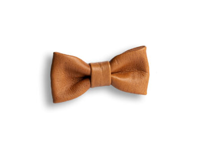 nahkarusetti-vauvalle-vauvarusetti-ristiaislahja-ristiaiset-rusetit-netista-avainlipputuote-avainlippu-mirrikauppa-kotimainen-suomalainen-verkkokauppa-