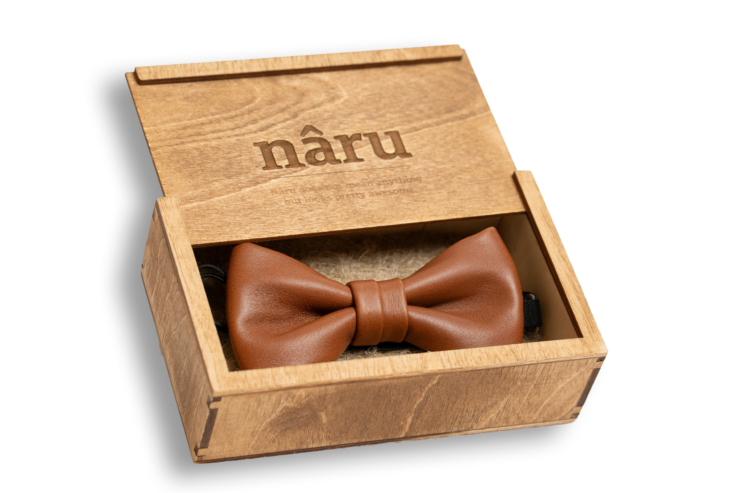 poronnahkarusetti-lahjaidea-puulaatikko-laatikko-lahjapakkaus-nahkarusetti-naru-kotimainen-kasityo--