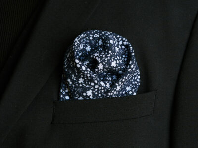 taskuliina-sininen-kukka-mirrikauppa-kotimainen-kasityo-suomalainen-verkkokauppa-turku